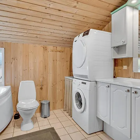 Cozy In Hadsund With Sauna Feriehus *