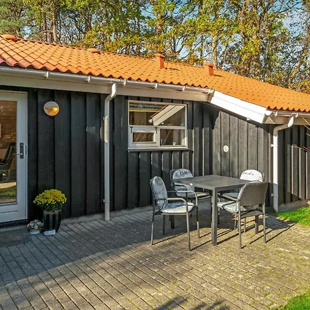 Cozy In Hadsund With Sauna